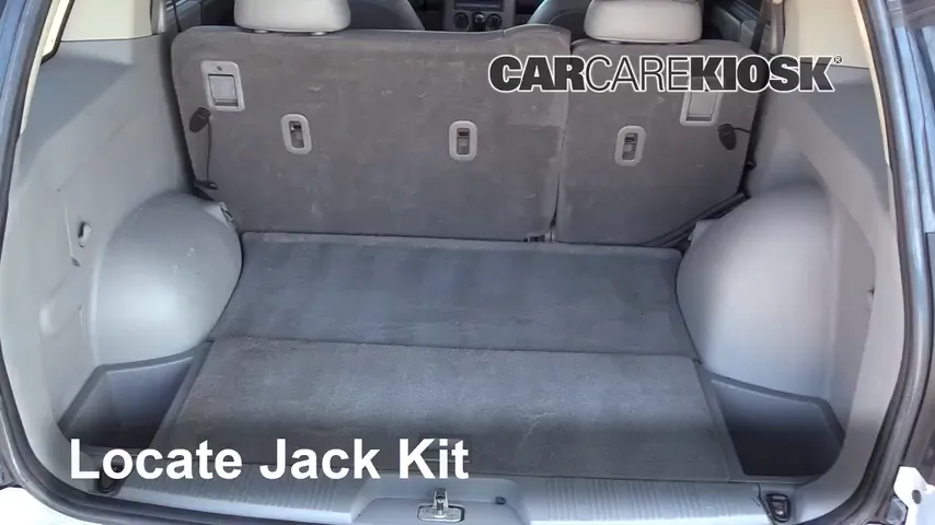 2004 Saturn Vue 3.5L V6 Tires & Wheels Change a Flat Tire